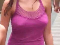 Braless beauty